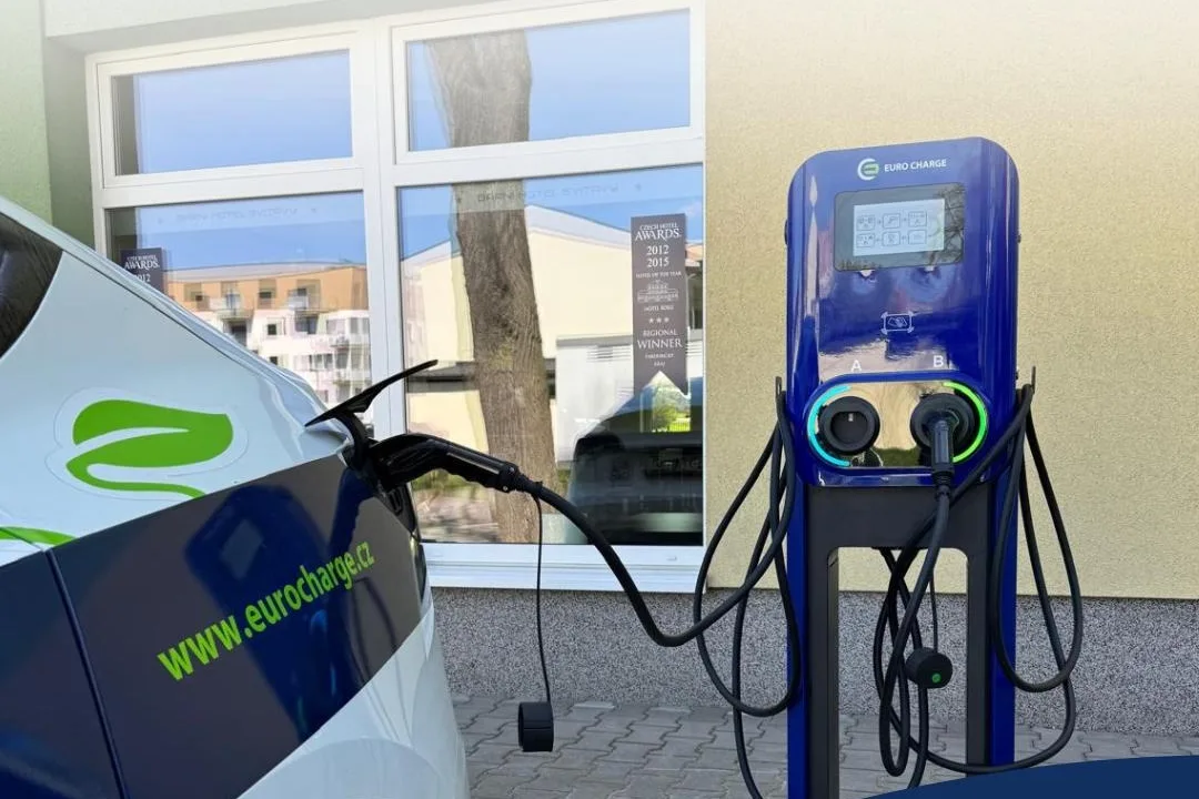 Nabíjecí stanice EURO CHARGE u Garni Hotelu Svitavy